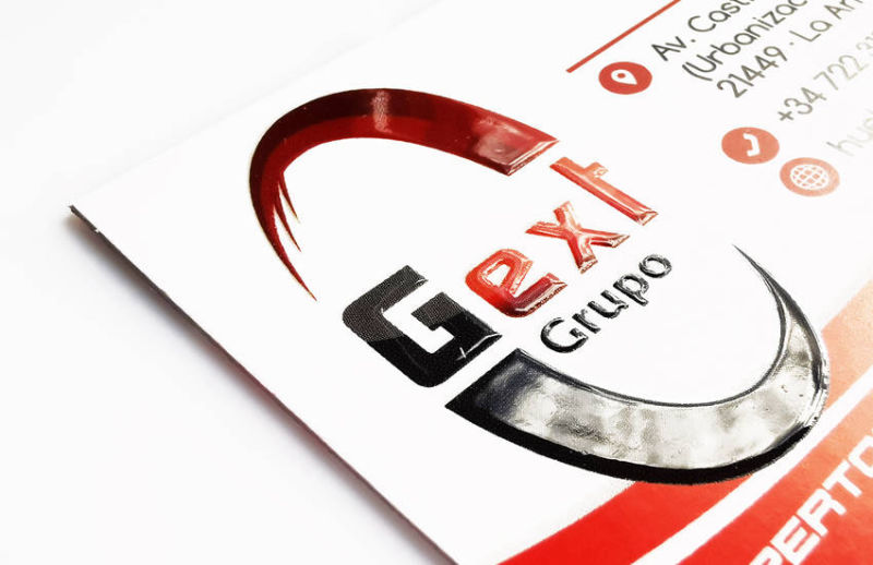 tarjeta visita con logo relieve